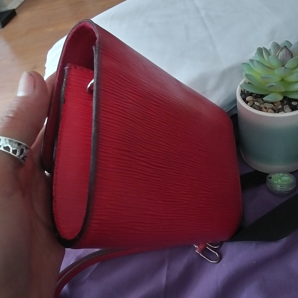 Louis Vuitton Epi Leather Clutch - Picture 7 of 7